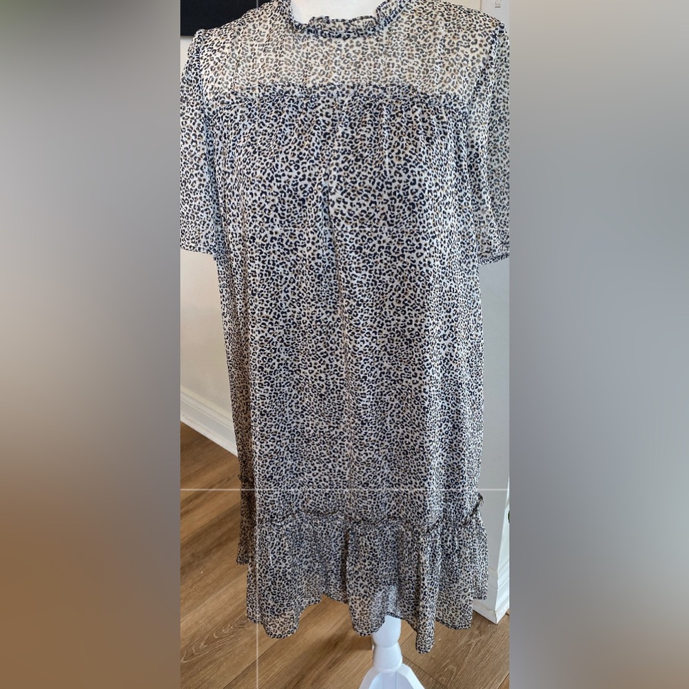 CeCe, size 6 leopard print dress.